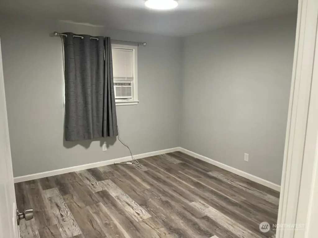 31 F Street NW Ephrata WA 98823