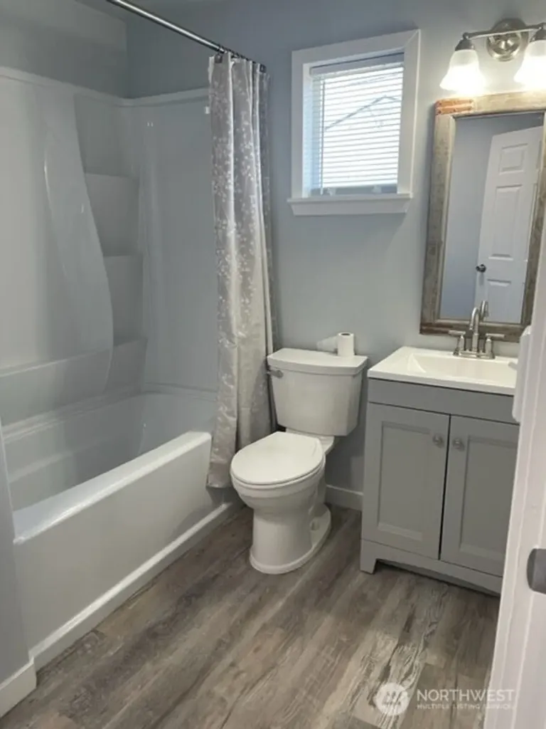 31 F Street NW Ephrata WA 98823