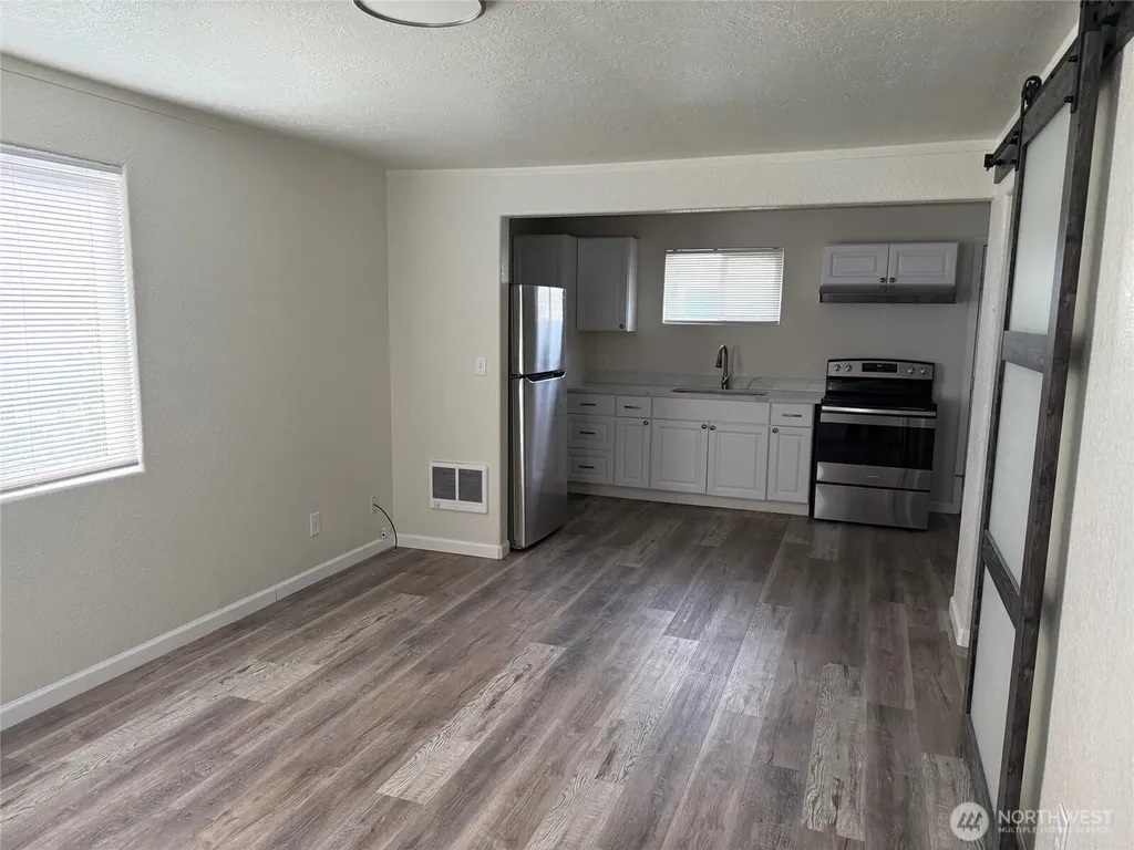 31 F Street NW Ephrata WA 98823