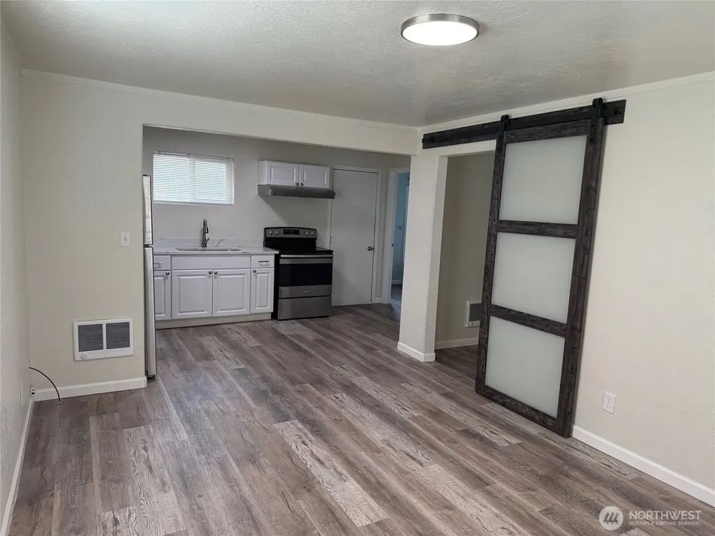 31 F Street NW Ephrata WA 98823