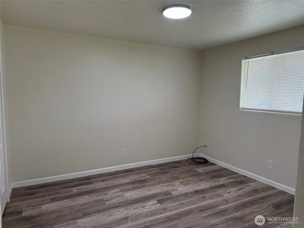 31 F Street NW Ephrata WA 98823