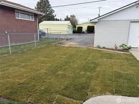 31 F Street NW Ephrata WA 98823