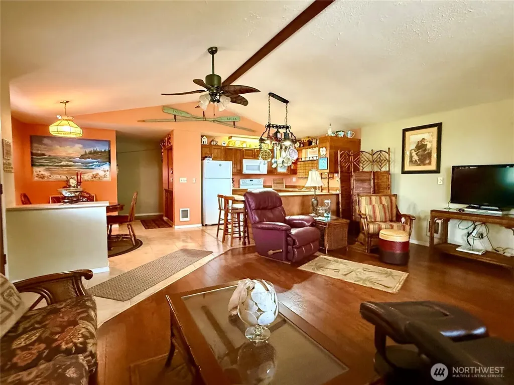504 Duck Lake Drive SE Ocean Shores WA 98569