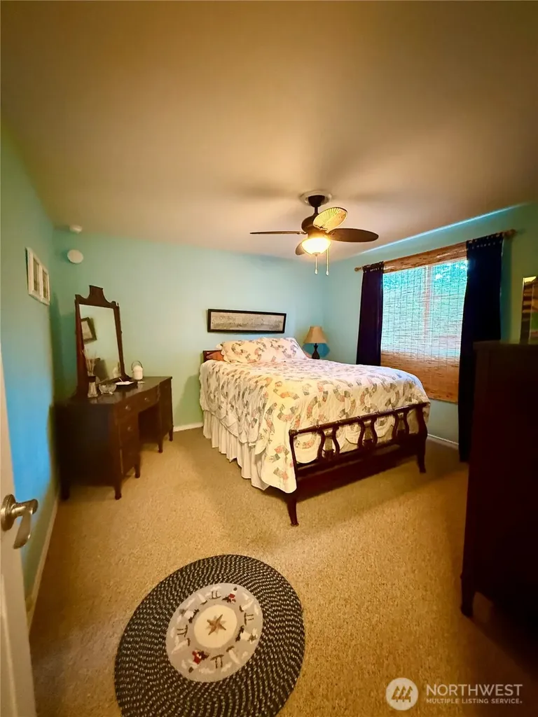 504 Duck Lake Drive SE Ocean Shores WA 98569