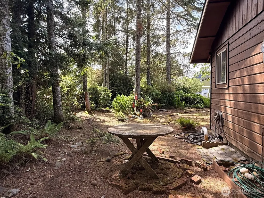 504 Duck Lake Drive SE Ocean Shores WA 98569