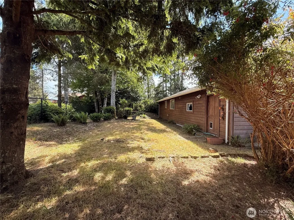 504 Duck Lake Drive SE Ocean Shores WA 98569