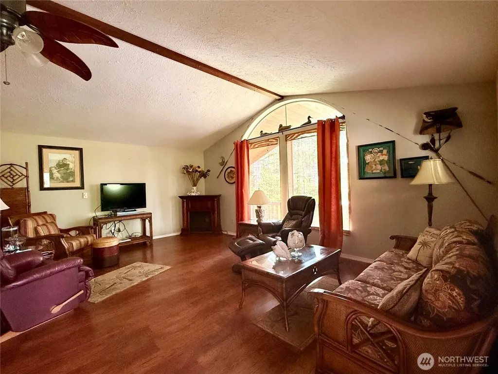 504 Duck Lake Drive SE Ocean Shores WA 98569
