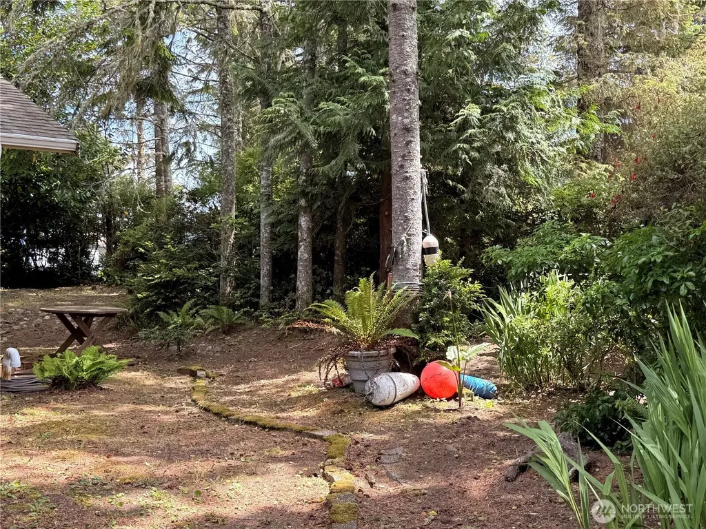 504 Duck Lake Drive SE Ocean Shores WA 98569