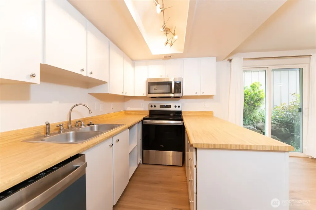 12716 NE 120th Street Kirkland WA 98034