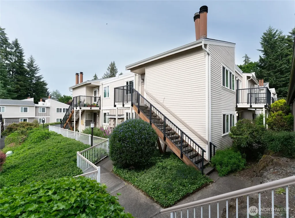 12716 NE 120th Street Kirkland WA 98034