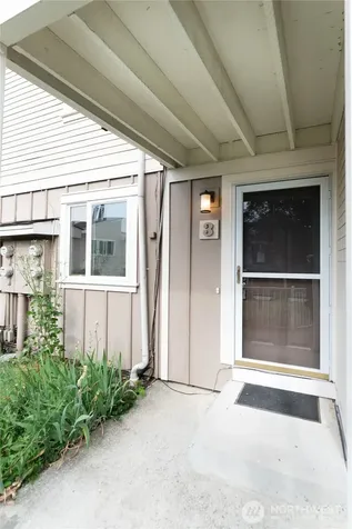12716 NE 120th Street Kirkland WA 98034