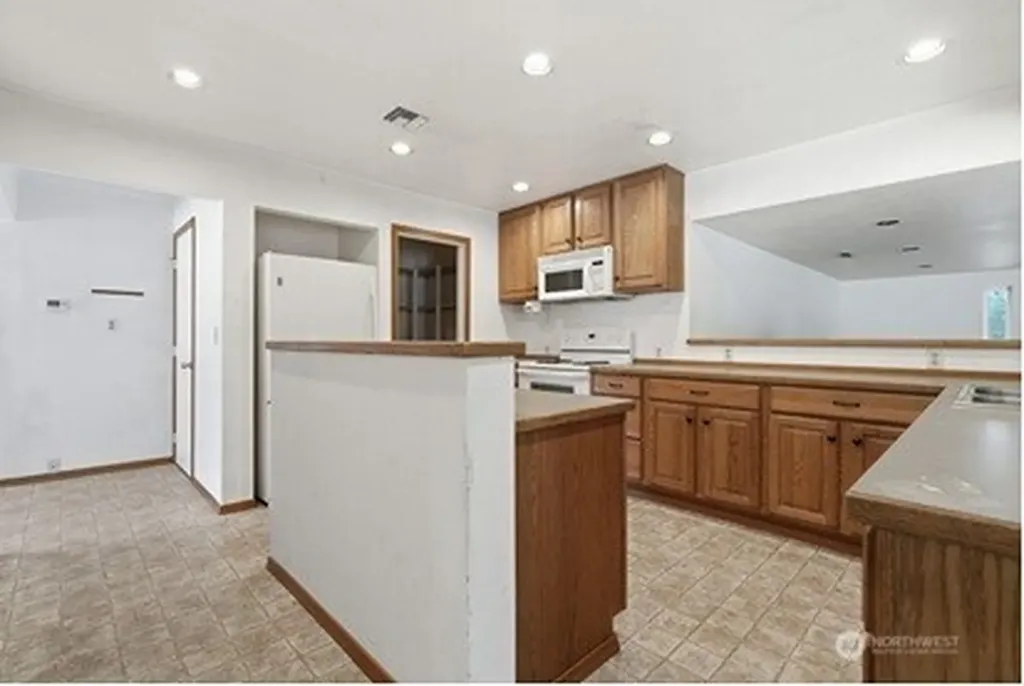 310 E 3rd Avenue Kennewick WA 99336