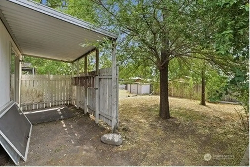310 E 3rd Avenue Kennewick WA 99336