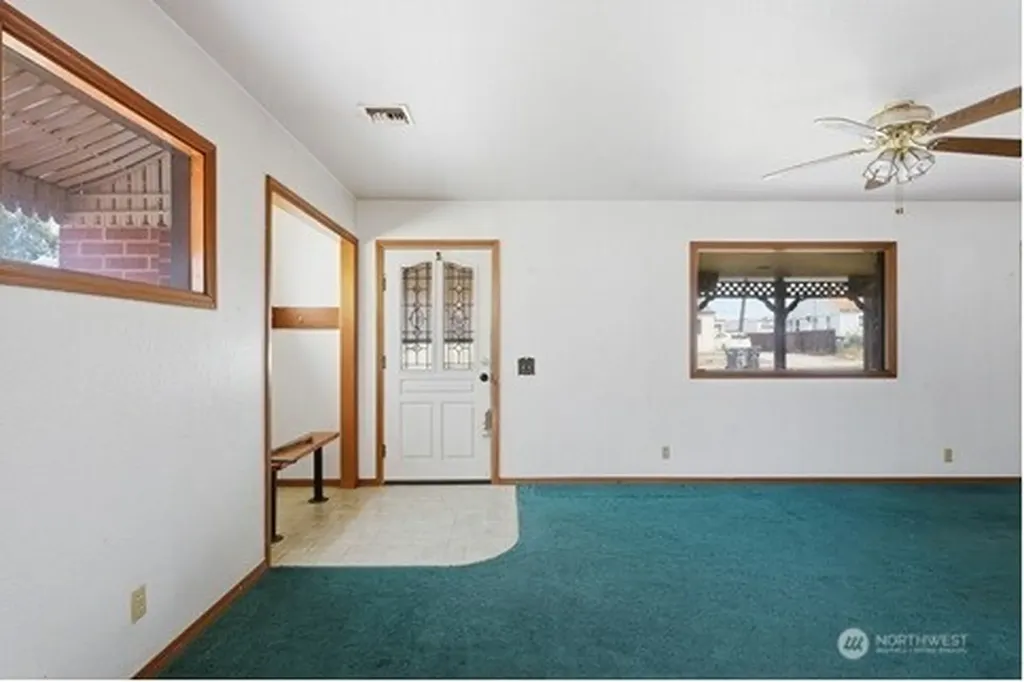 310 E 3rd Avenue Kennewick WA 99336