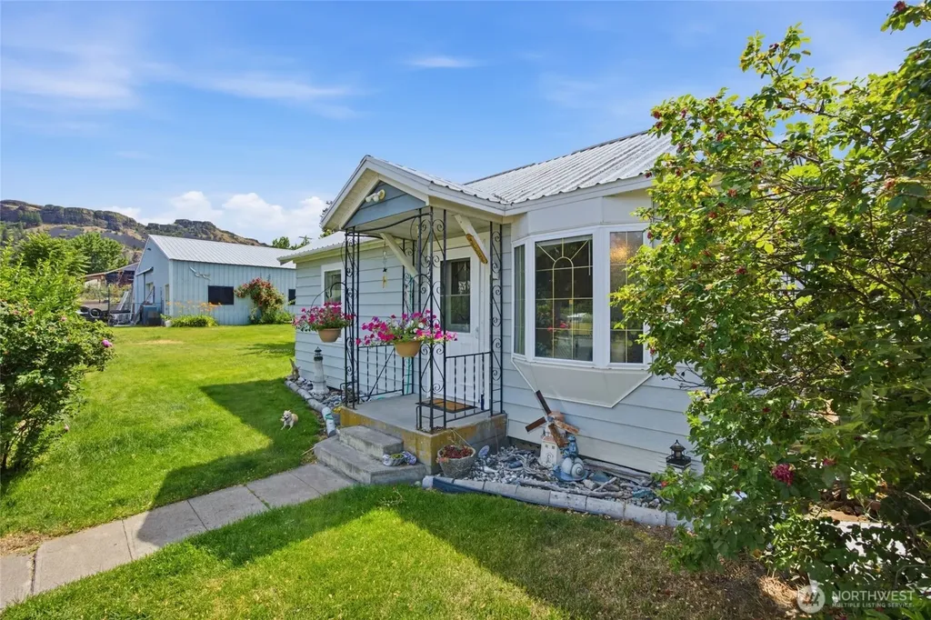 119 Washington Place Electric City WA 99123