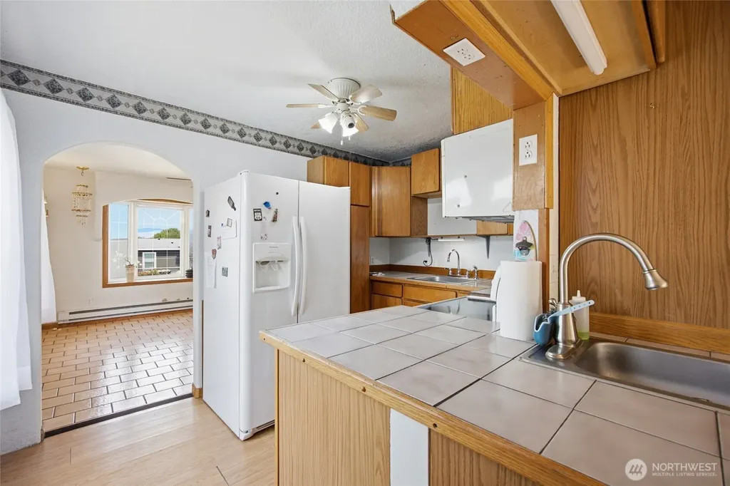 119 Washington Place Electric City WA 99123