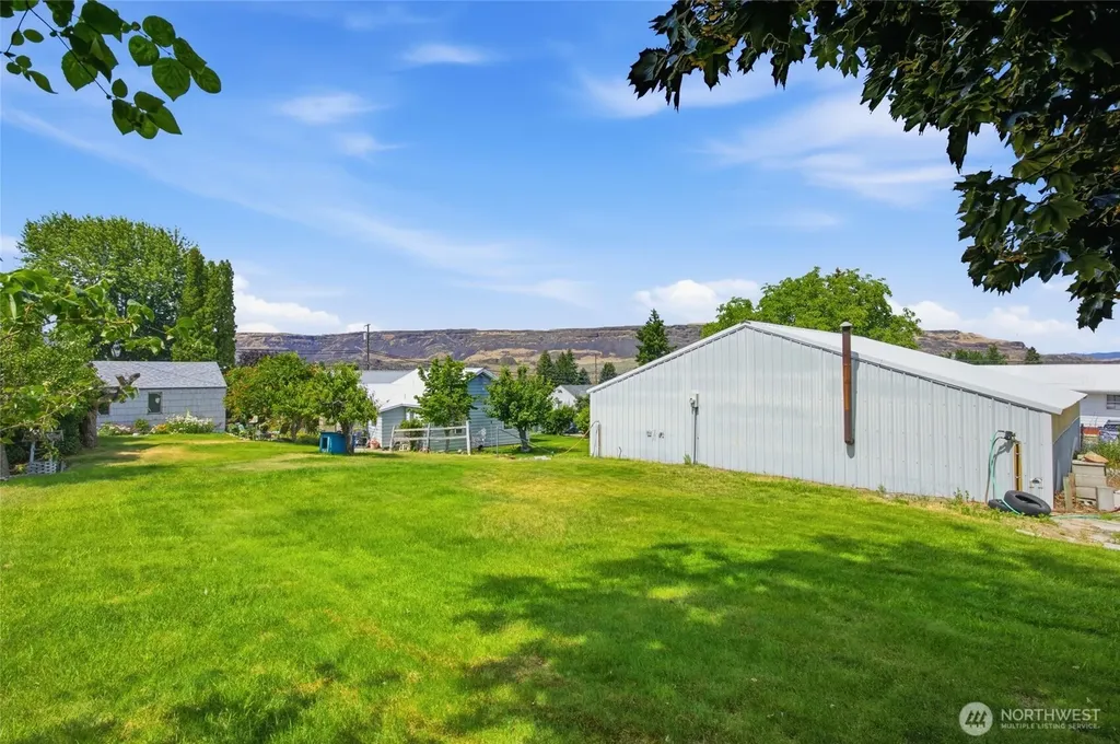 119 Washington Place Electric City WA 99123