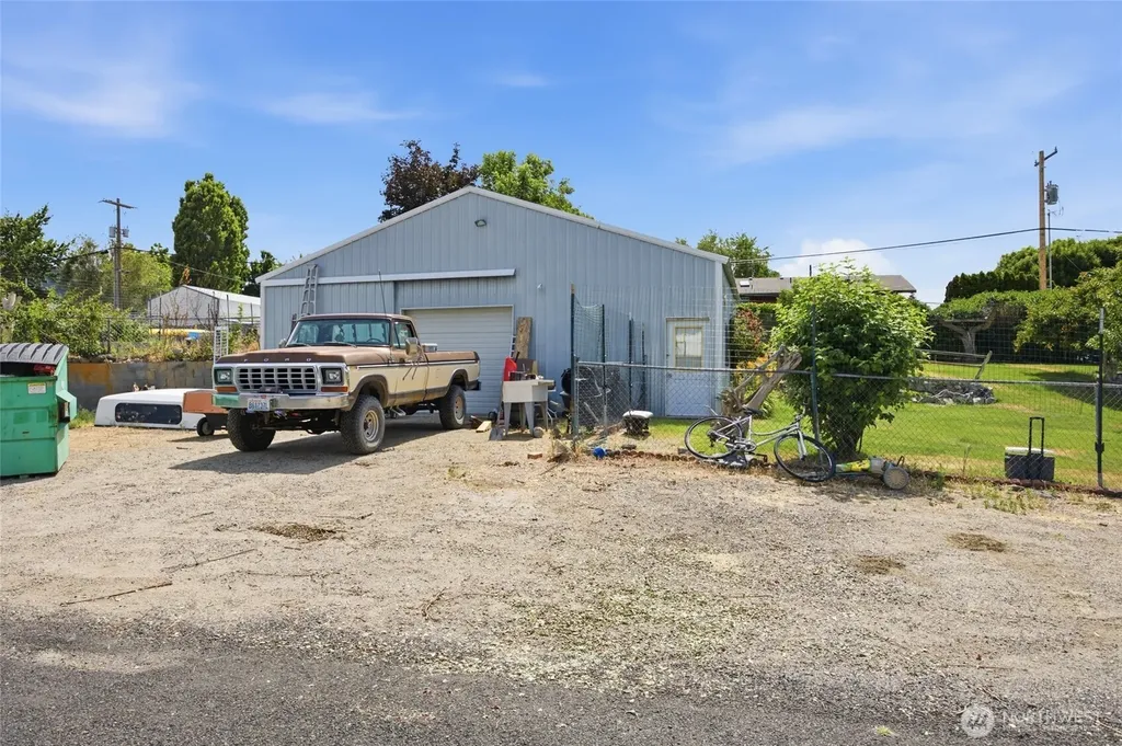 119 Washington Place Electric City WA 99123
