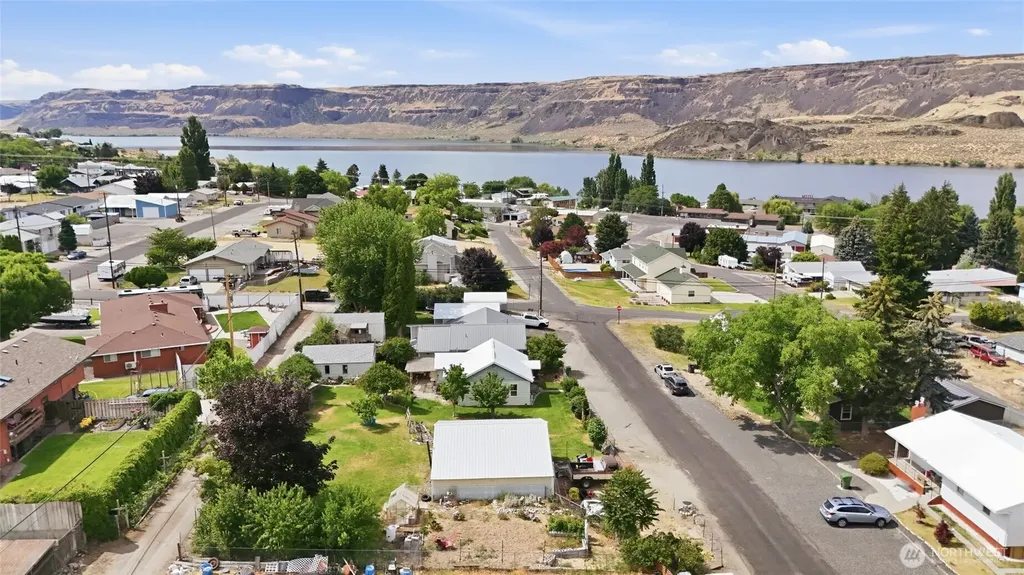 119 Washington Place Electric City WA 99123