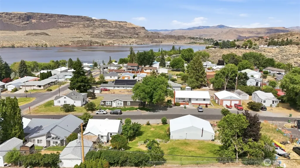 119 Washington Place Electric City WA 99123
