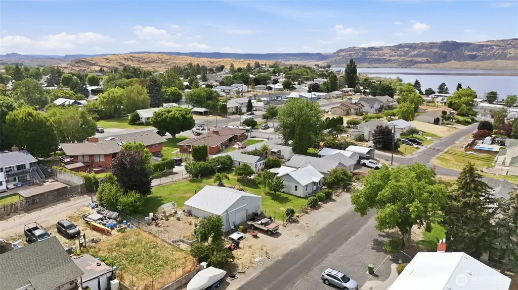 119 Washington Place Electric City WA 99123