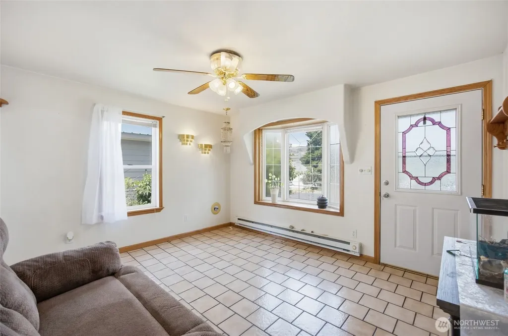 119 Washington Place Electric City WA 99123