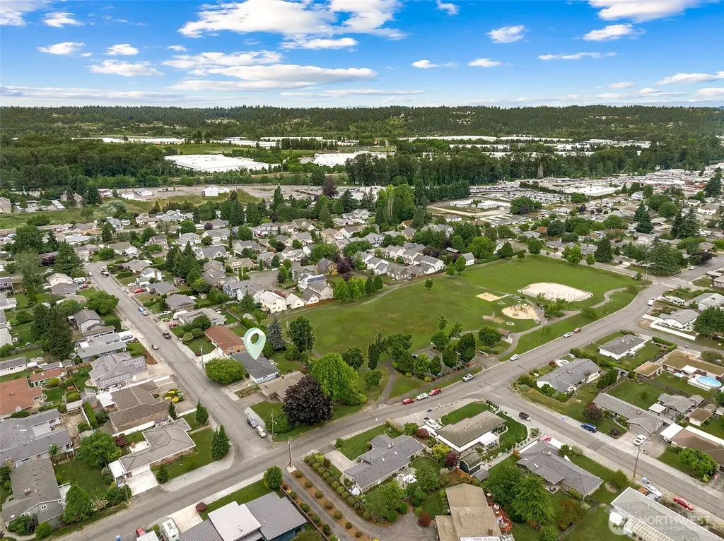 1005 17th Street NW Puyallup WA 98371