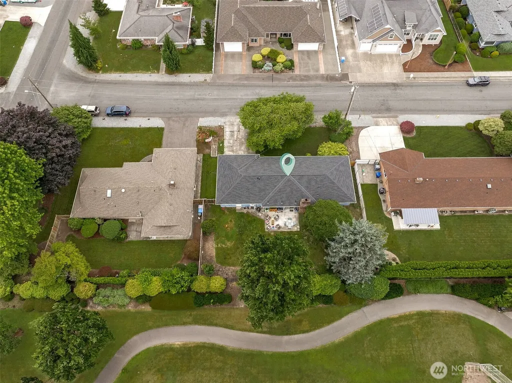 1005 17th Street NW Puyallup WA 98371
