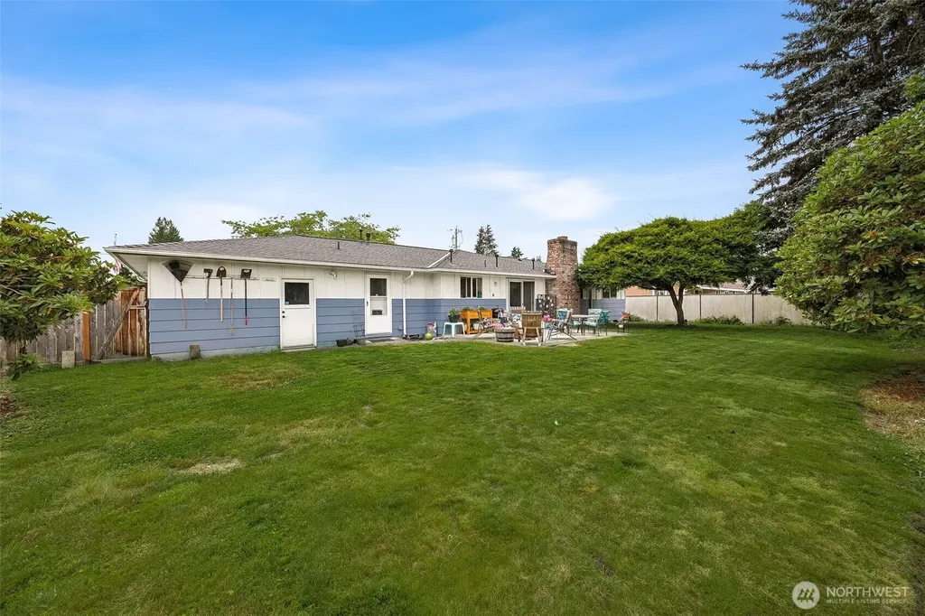 1005 17th Street NW Puyallup WA 98371