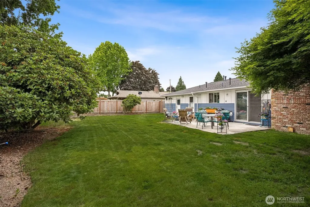 1005 17th Street NW Puyallup WA 98371