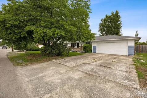 1005 17th Street NW Puyallup WA 98371