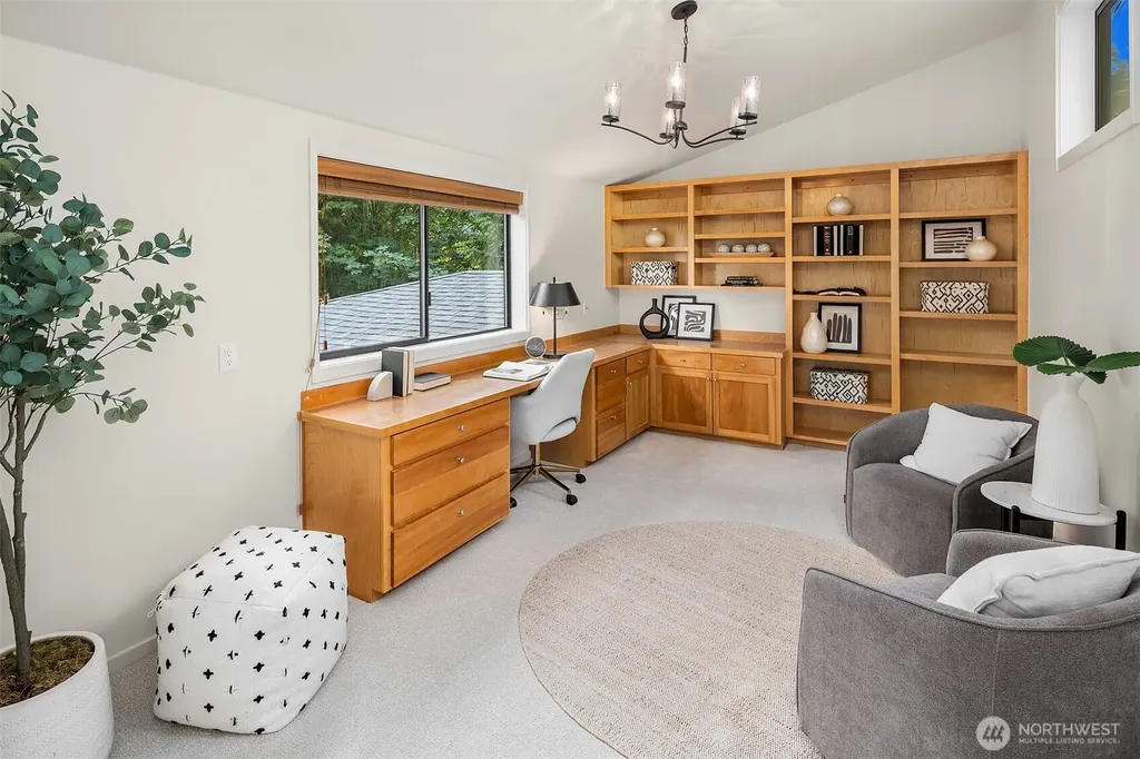 7118 NE 118th Street Kirkland WA 98034