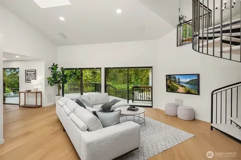 7118 NE 118th Street Kirkland WA 98034