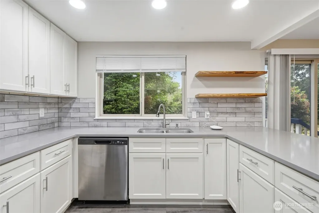 1435 SE Vallair Court Port Orchard WA 98366
