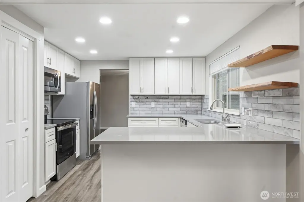 1435 SE Vallair Court Port Orchard WA 98366