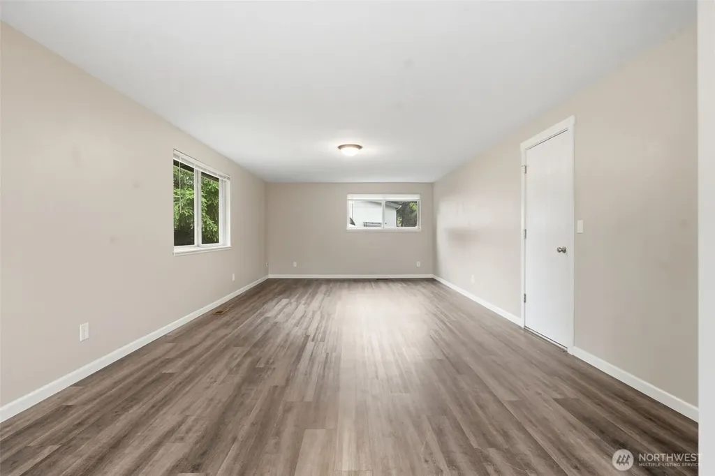 1435 SE Vallair Court Port Orchard WA 98366