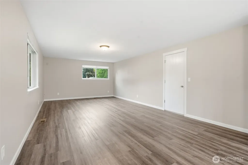 1435 SE Vallair Court Port Orchard WA 98366