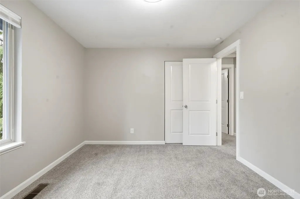 1435 SE Vallair Court Port Orchard WA 98366