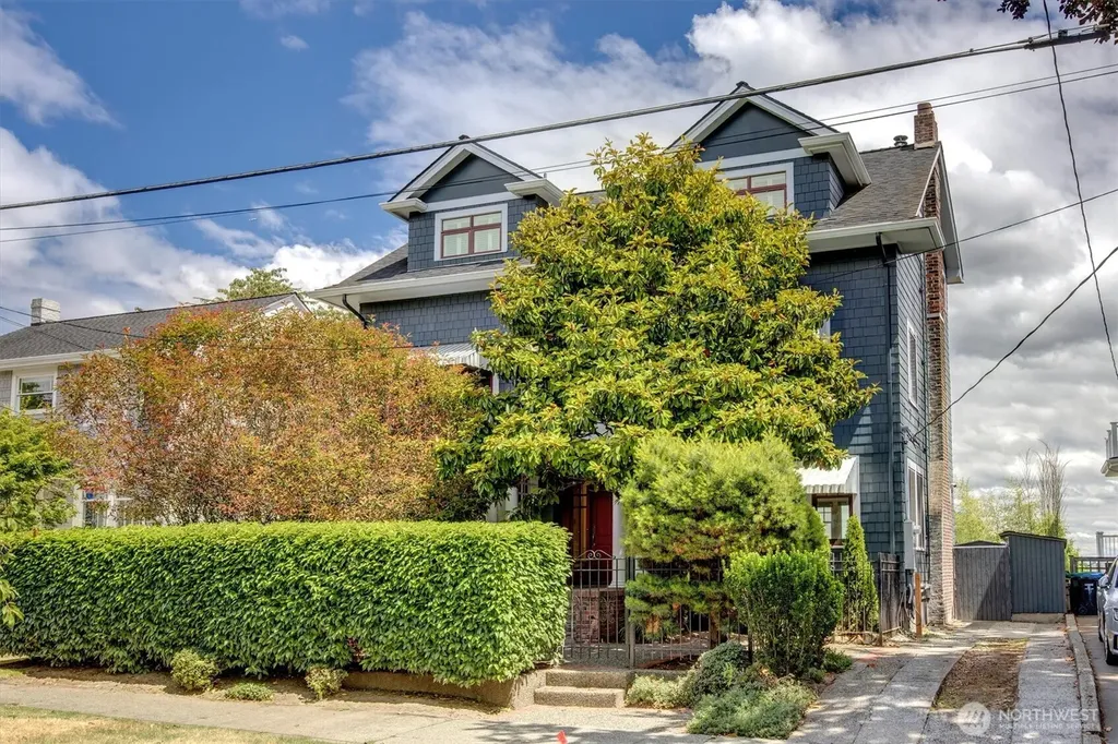 1518 4th Avenue N Seattle WA 98109