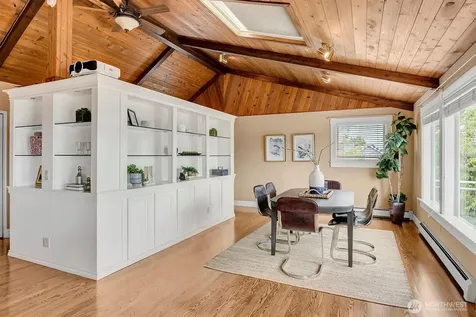 1518 4th Avenue N Seattle WA 98109