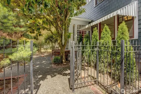 1518 4th Avenue N Seattle WA 98109