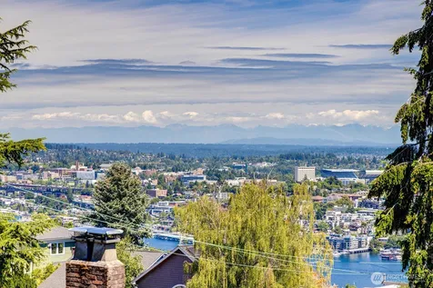 1518 4th Avenue N Seattle WA 98109