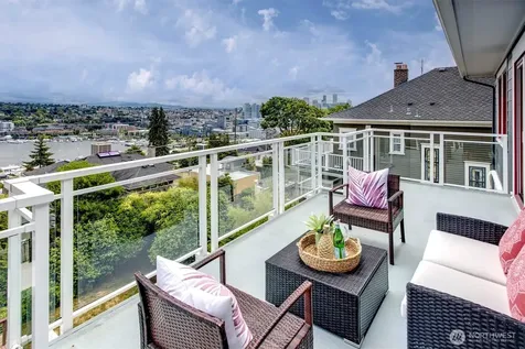 1518 4th Avenue N Seattle WA 98109