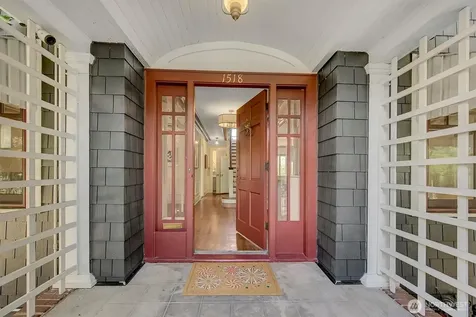 1518 4th Avenue N Seattle WA 98109
