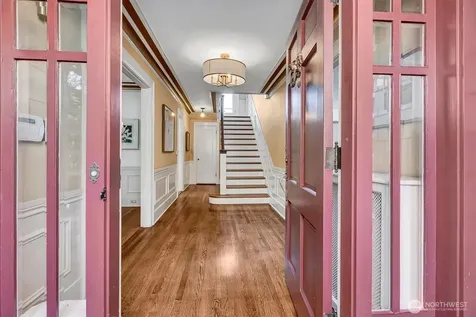 1518 4th Avenue N Seattle WA 98109