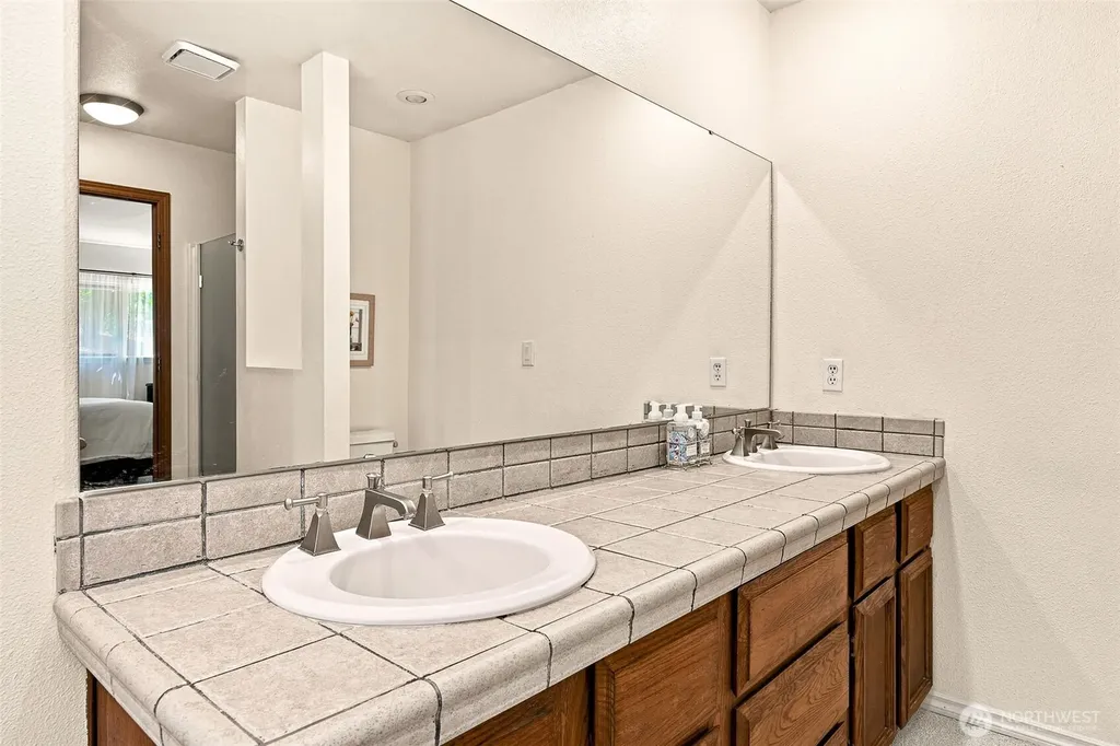 920 East Bay Drive NE Olympia WA 98506