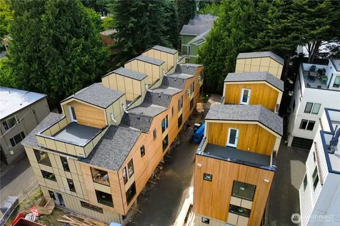 4317 35th Ave W Seattle WA 98199