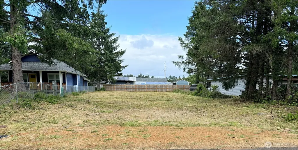 328 Mizzen Street NW Ocean Shores WA 98569