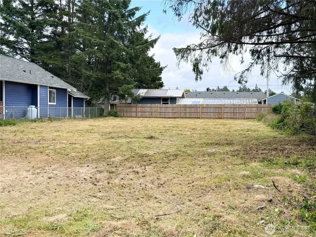 328 Mizzen Street NW Ocean Shores WA 98569
