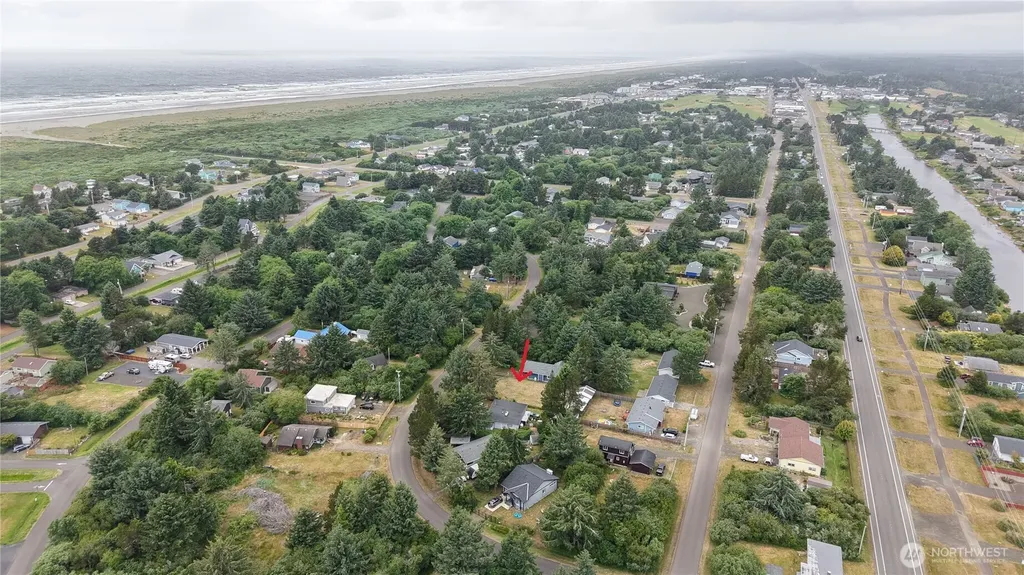 328 Mizzen Street NW Ocean Shores WA 98569
